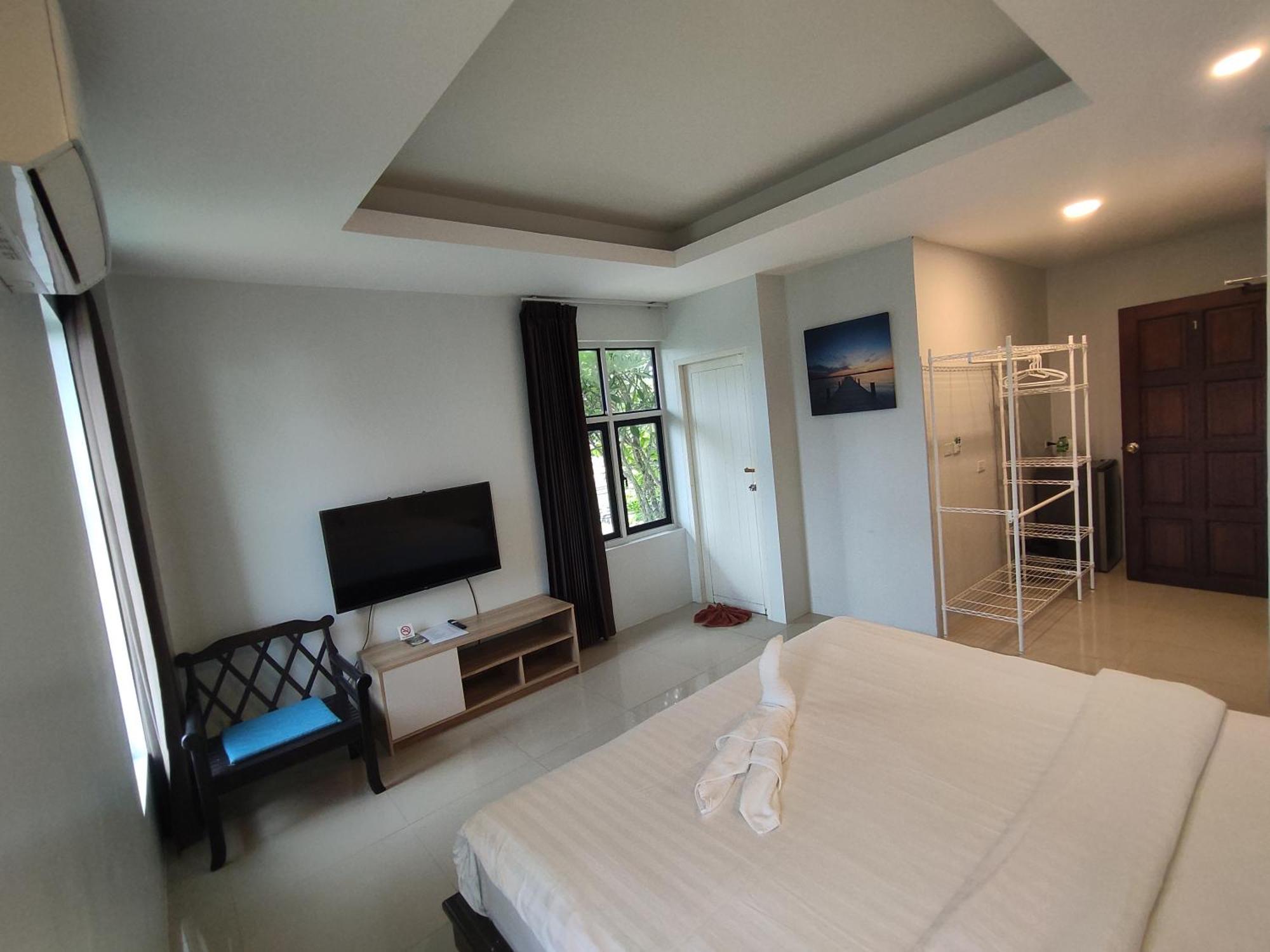 Baan Ampai Beach Hotel Хуа-Тханон-Бич Экстерьер фото